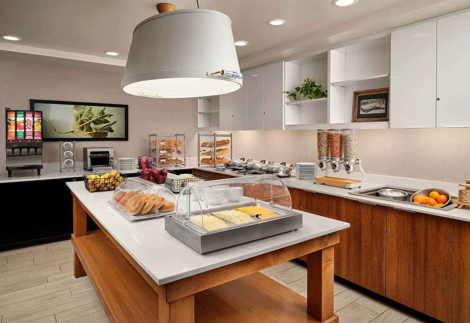 RI_QKBRI_breakfast_buffet v2.JPG