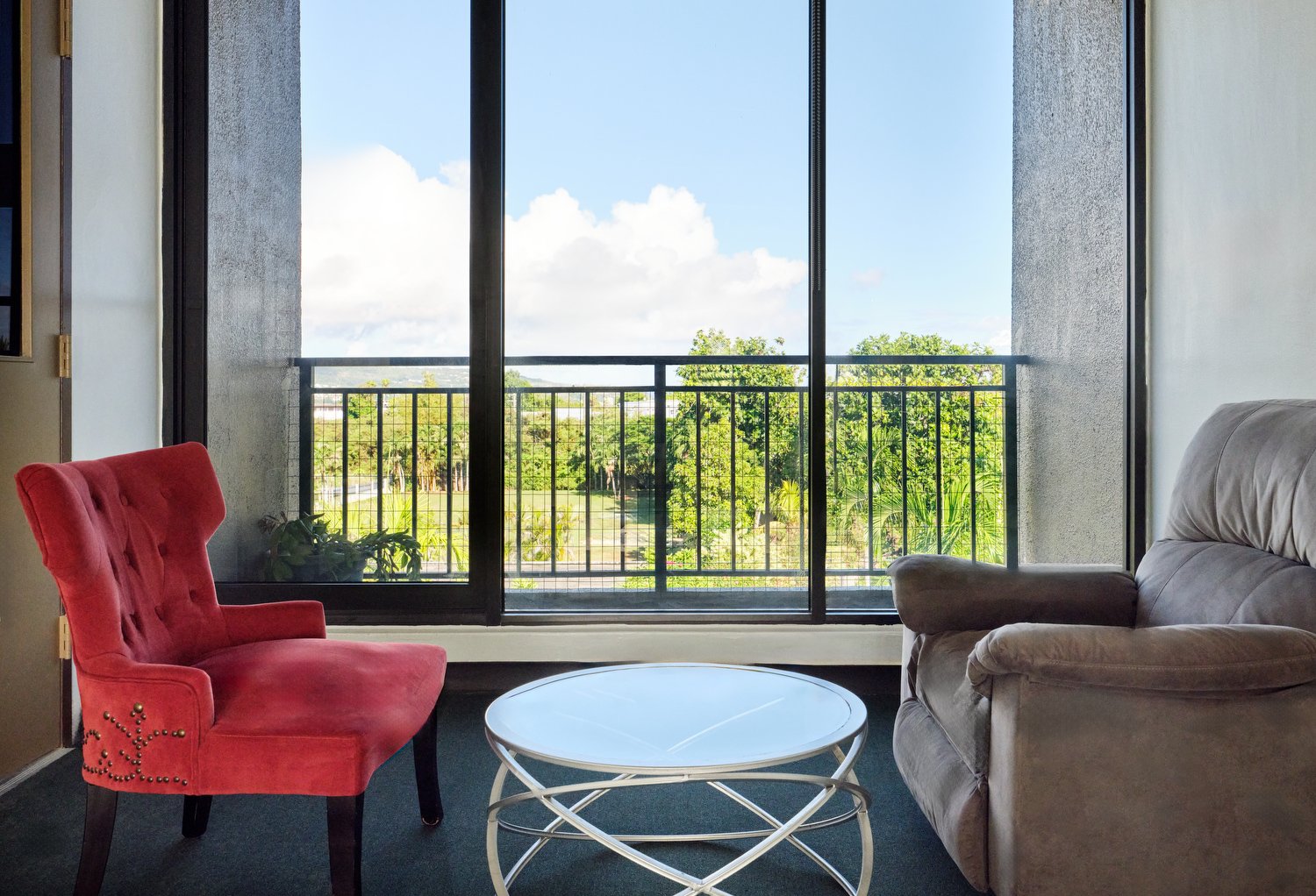 Guam Sure Stay elevator landing.JPG