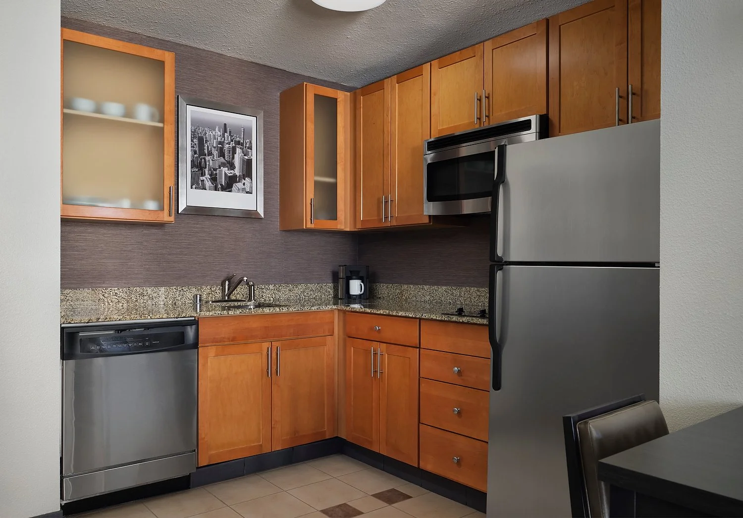 RI_CHIRN_rm2215_kitchenV1.JPG