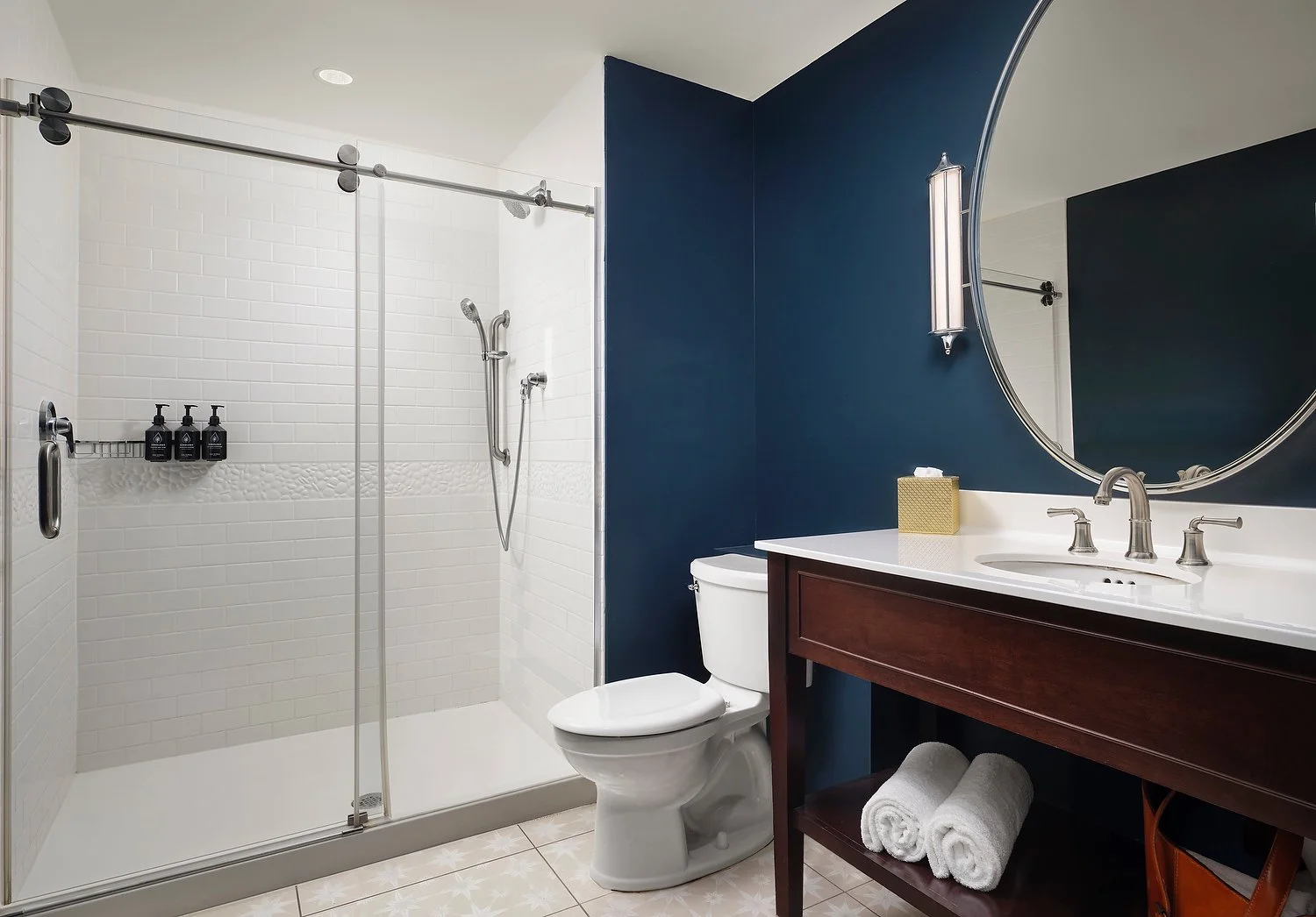 Country politan RM 1421  presidential BATH.JPG