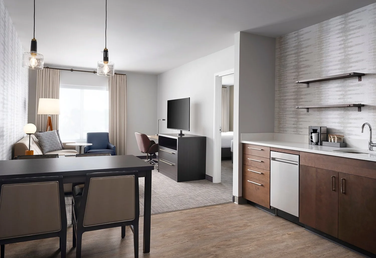 RI_RNORS_Room308_ BR_2_Queen.JPG