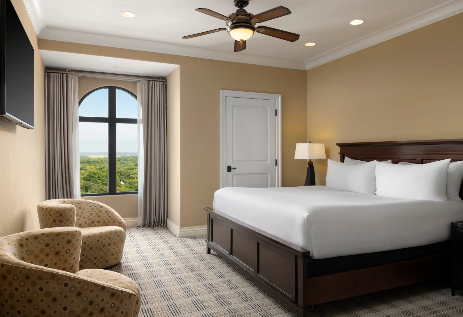 Kansas CIty Oread condo bedroom rm 603.JPG