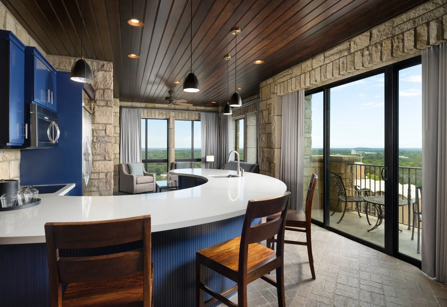 Kansas CIty Oread condo rm601 wide.JPG