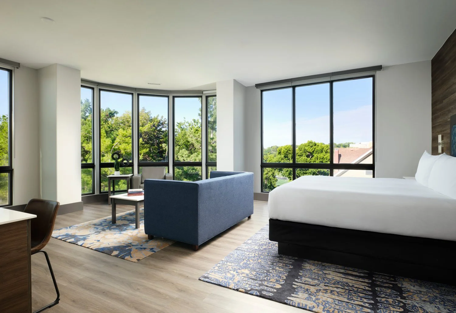 Kansas CIty Oread rm219 king deluxe.JPG