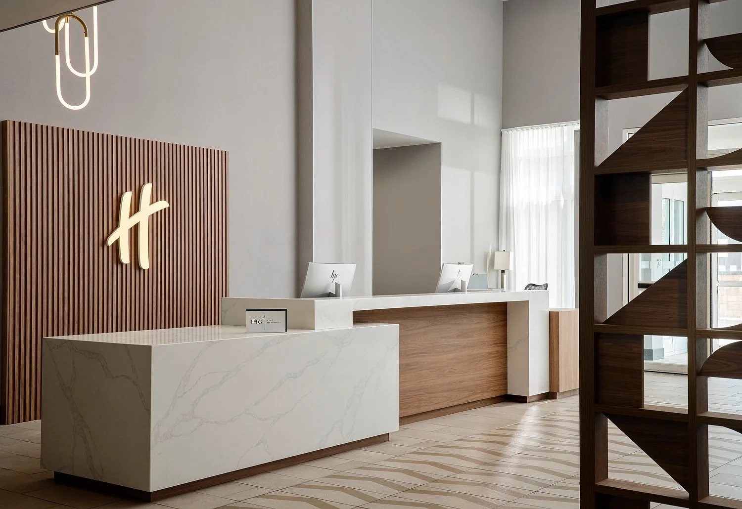Meridian Holiday Inn front desk.JPG