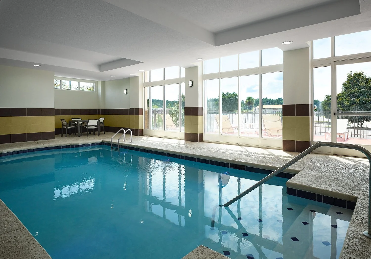 Meridian Holiday Inn pool.JPG