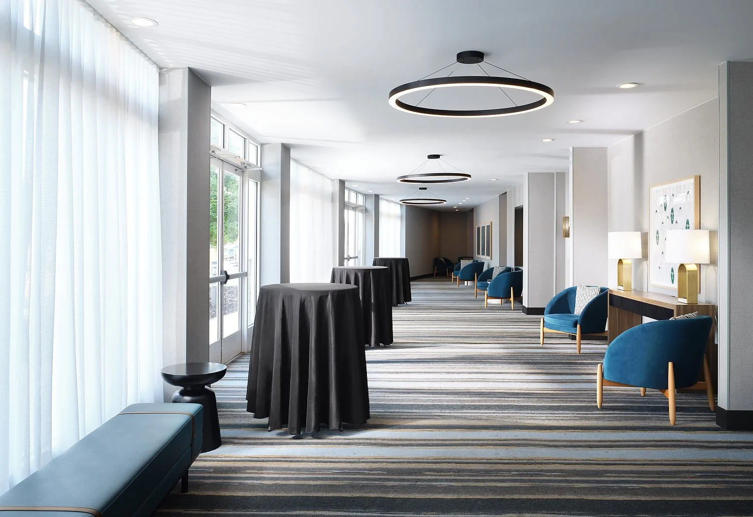 Meridian Holiday Inn prefunctionV1.JPG