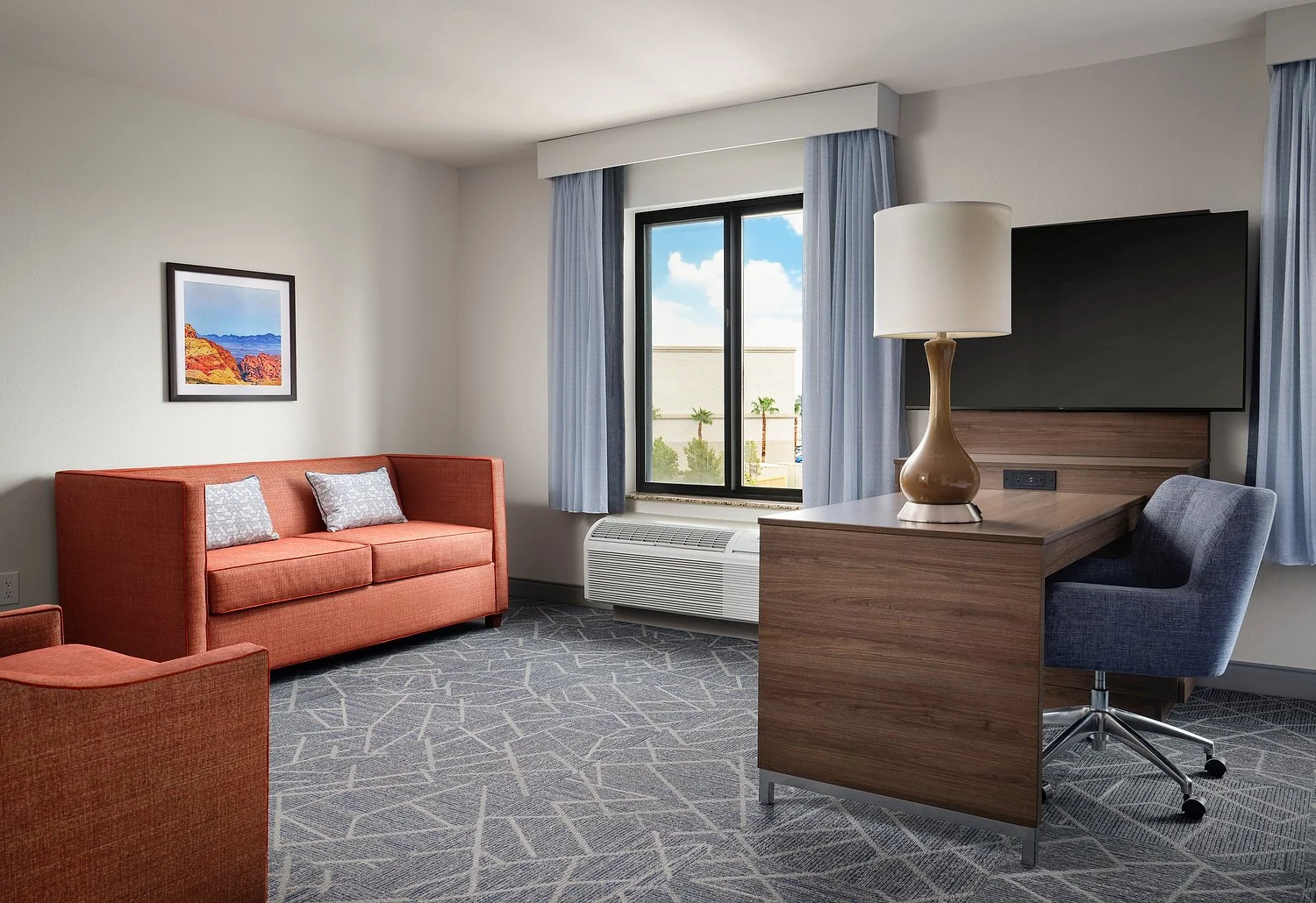 Hampton Inn rm332 living.JPG