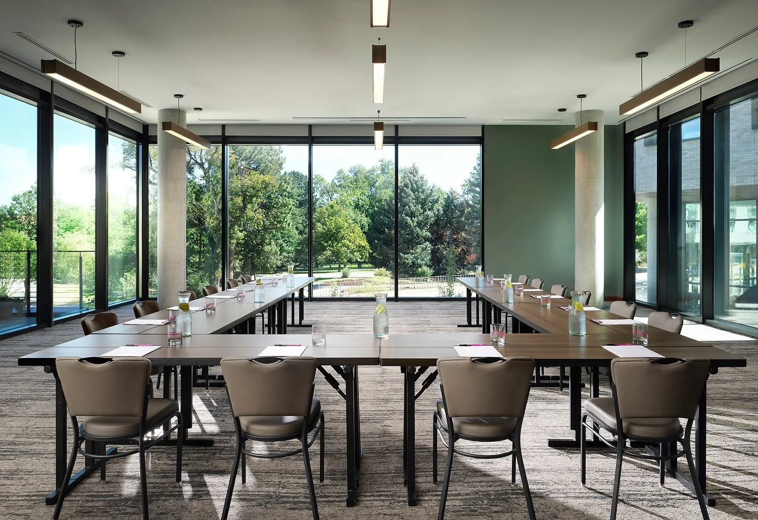 Boulder Moxy Av2.JPG