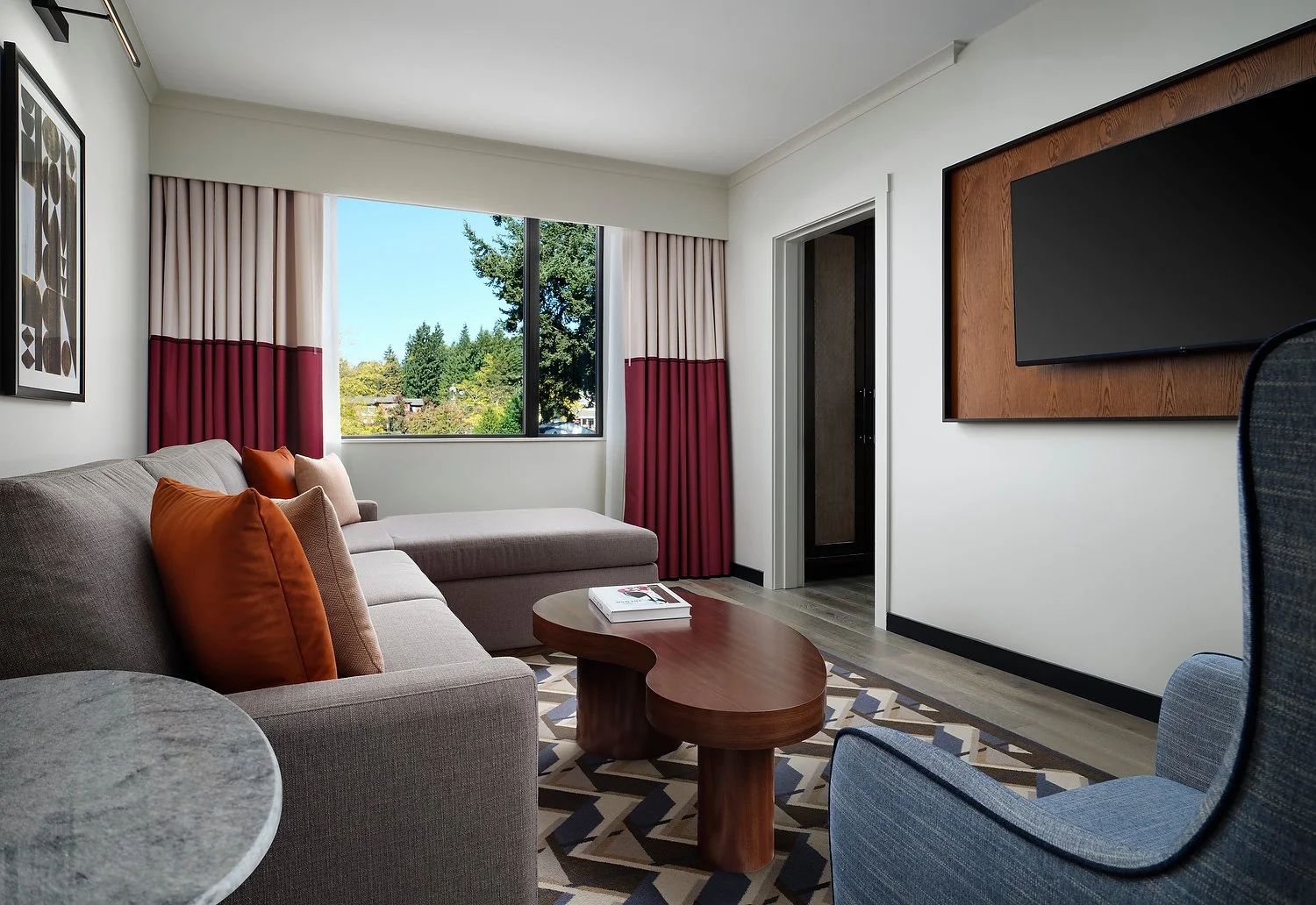 The SOMM Seattle room 246 standard suite a1.JPG