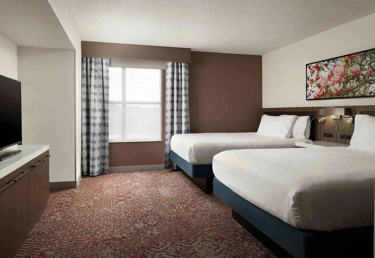 HGI Jackson rm 528 double queen suite bedroom.JPG