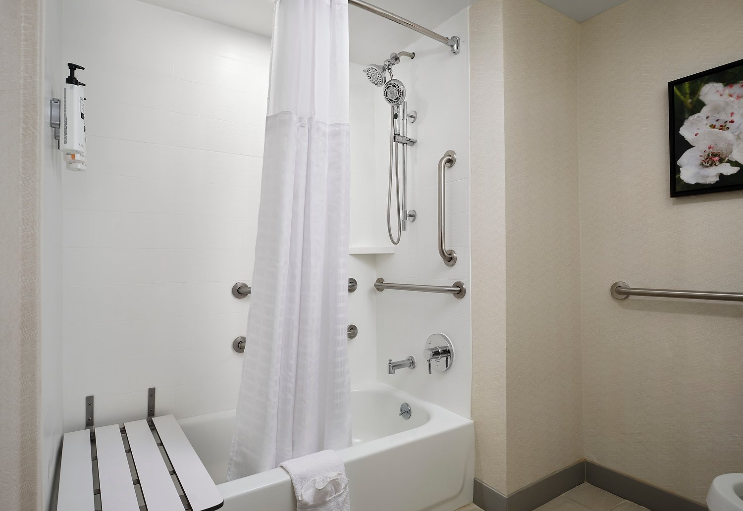 HGI jackson ADA bath 1.JPG