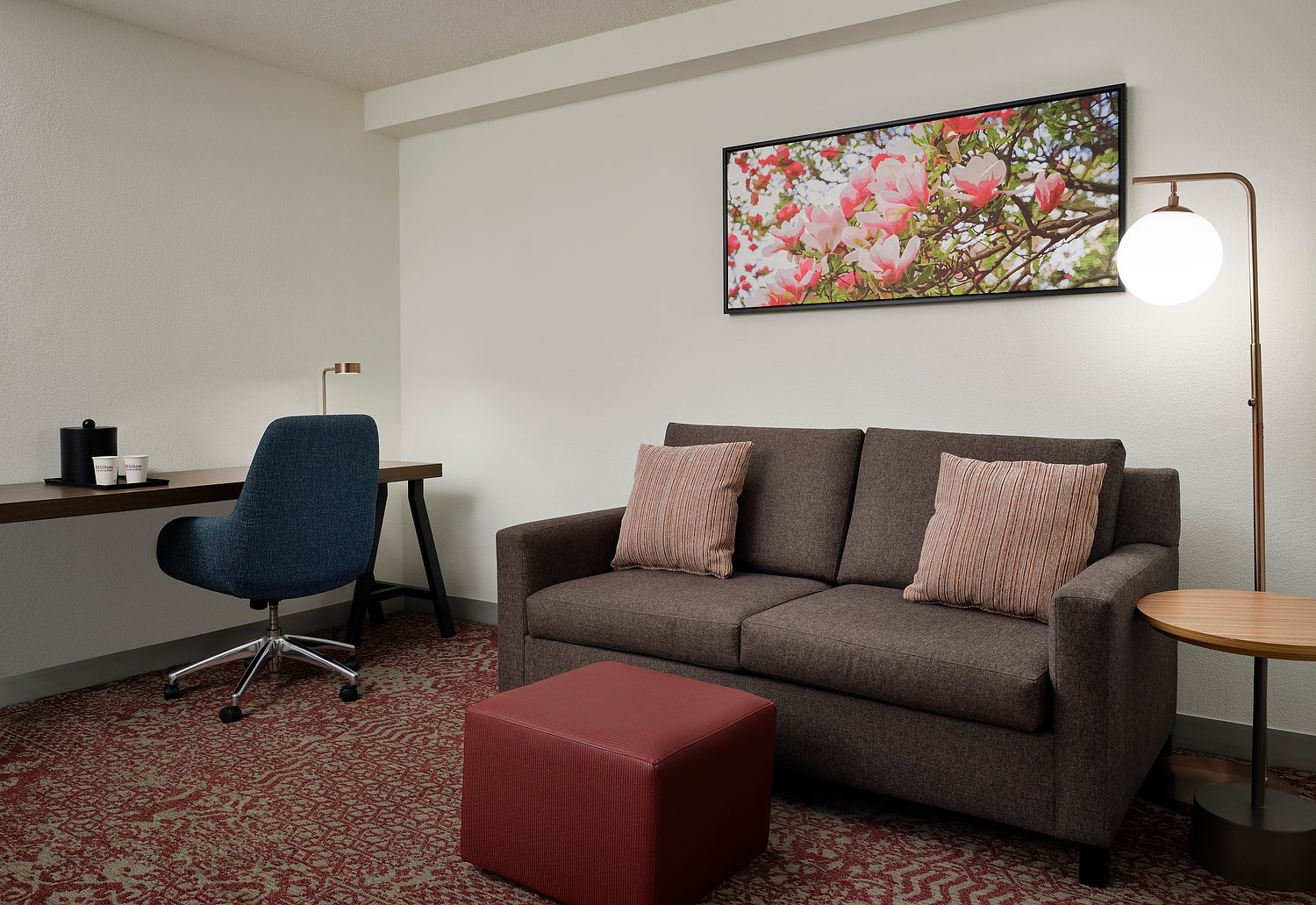 HGI Jackson suite living room.JPG