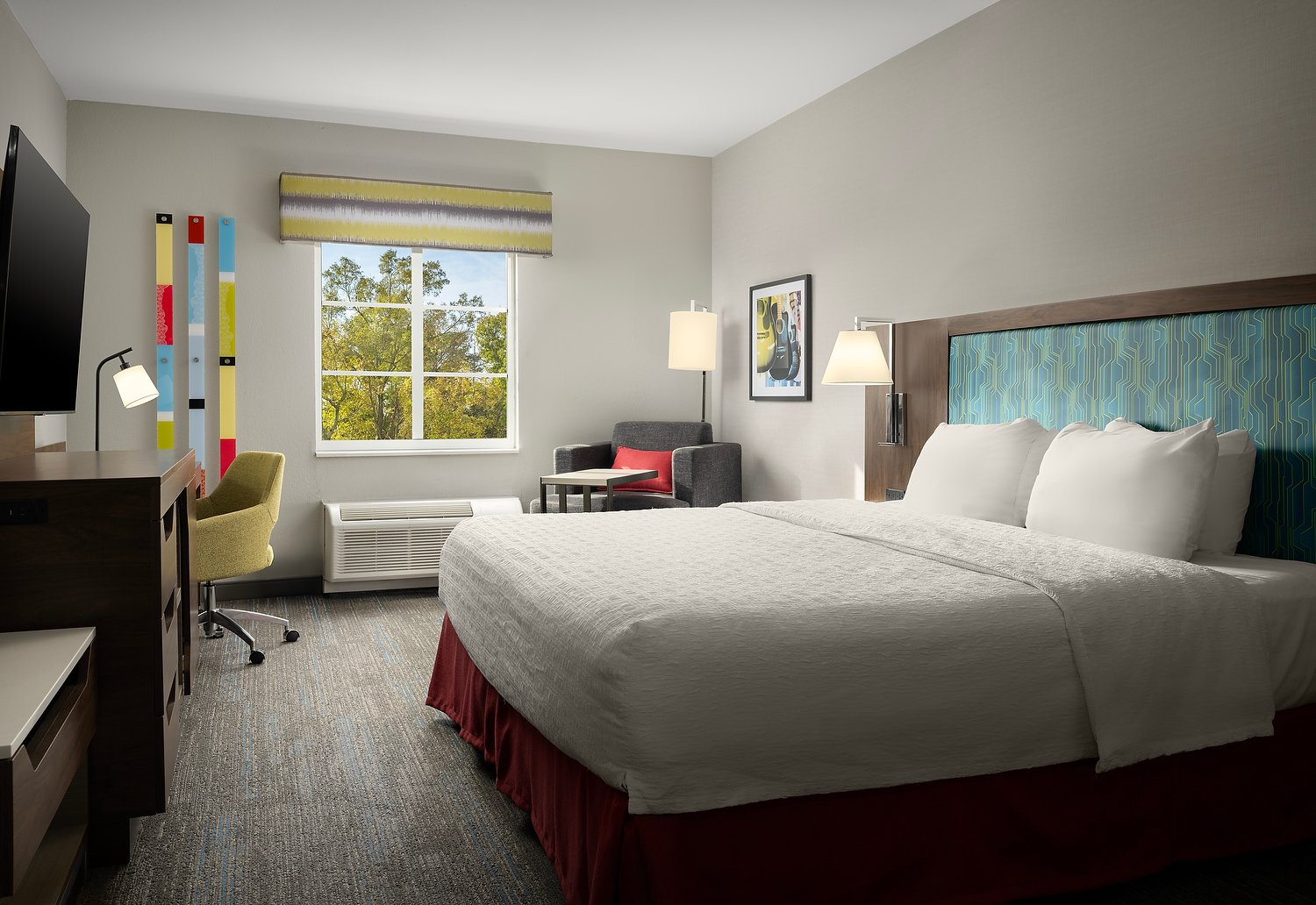 Vicksburg Hampton Inn rm 416 ada king.JPG