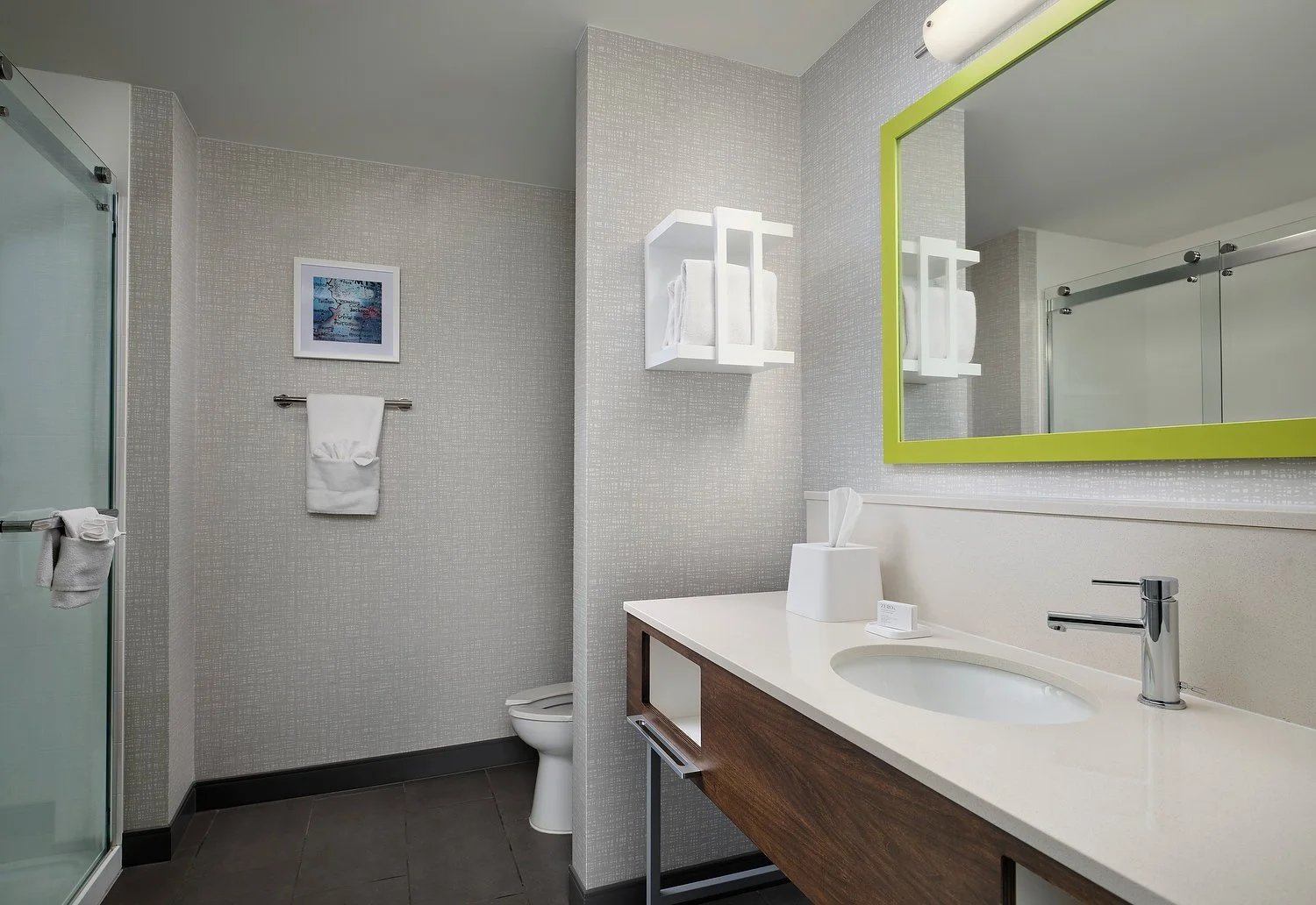 Vicksburg Hampton Inn rm 504 bath shower.JPG