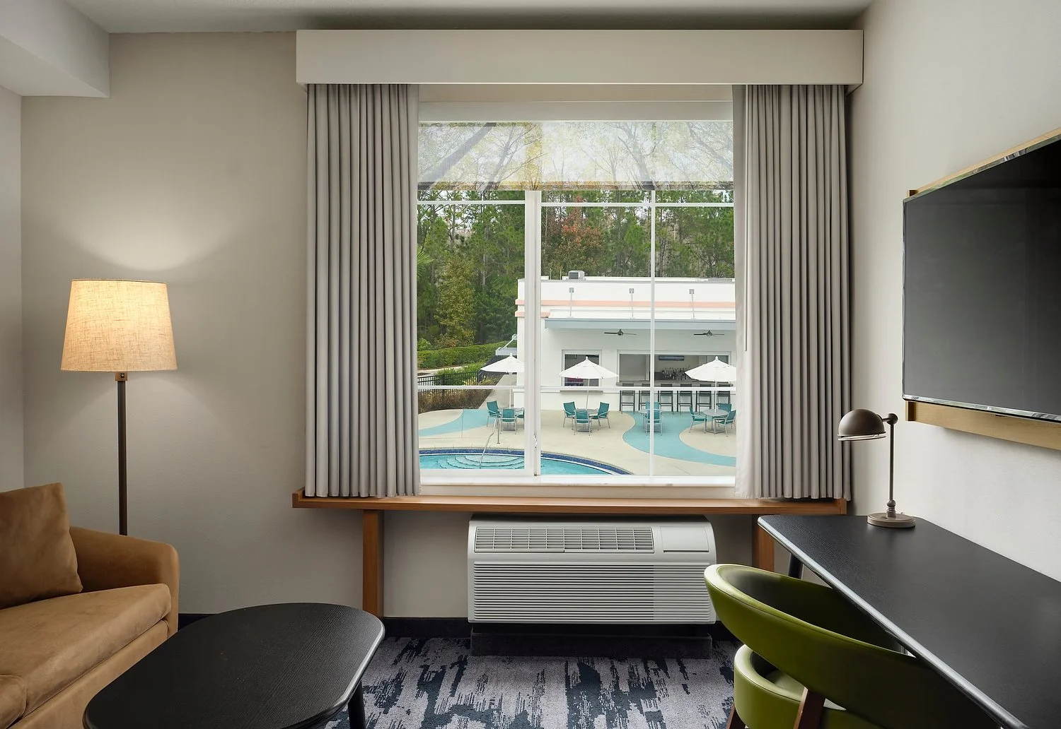 Fairfield room 208V1.JPG