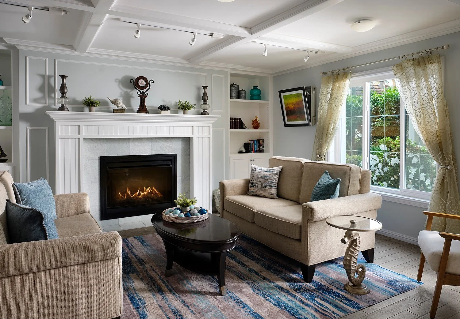 BEST WESTWRN PREMIEW DEL MAR LIVINGROOM B.JPG