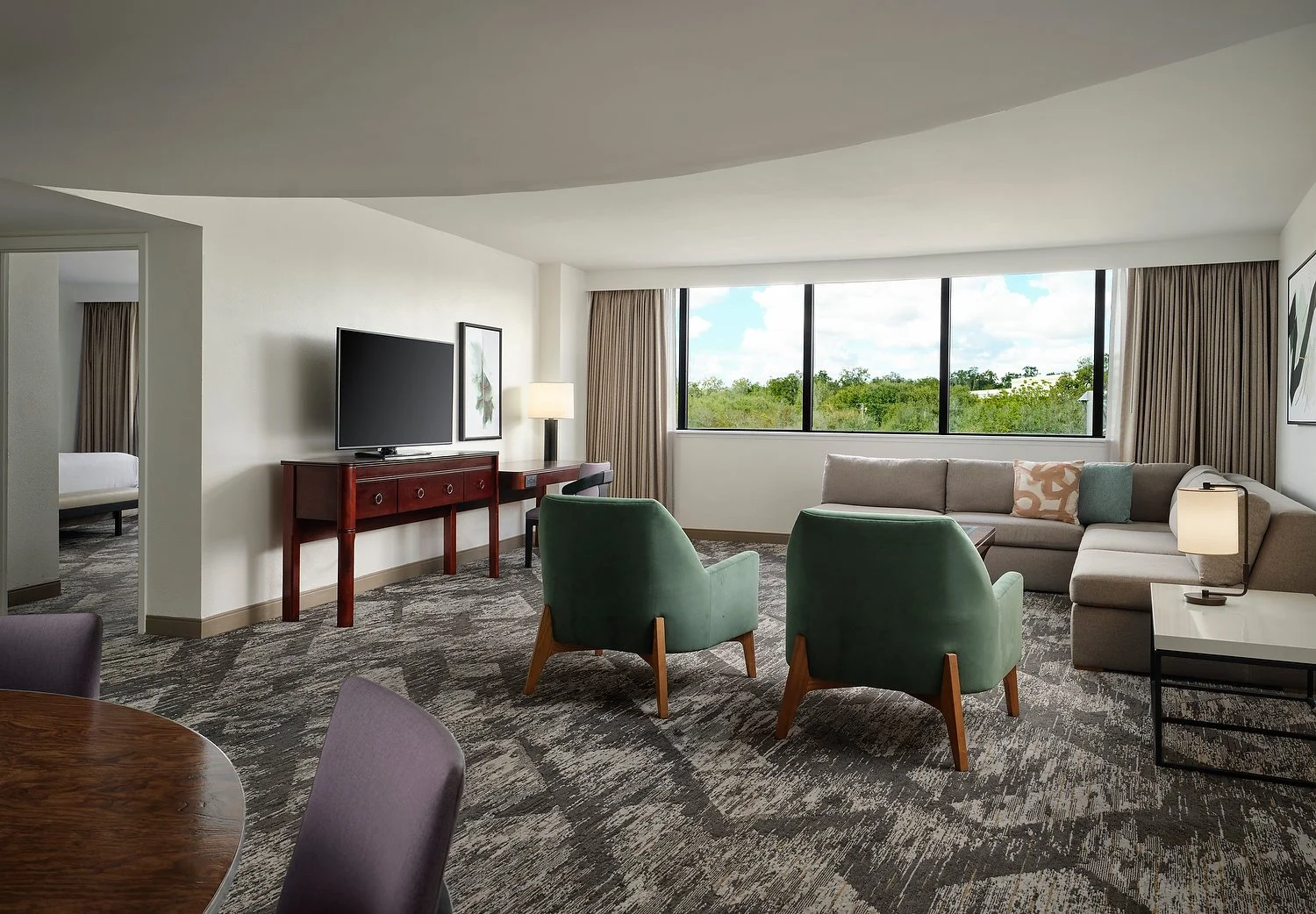 SH_TPAEA_room435_ 1BRpenthouse_wide.JPG