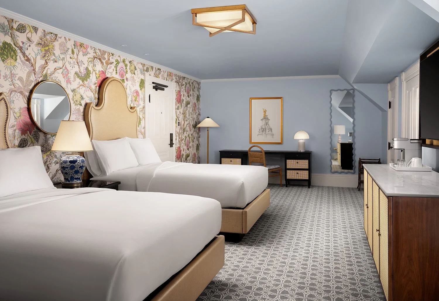 Hotel Del Coronado 35006 dbl queen reverse(2).JPG