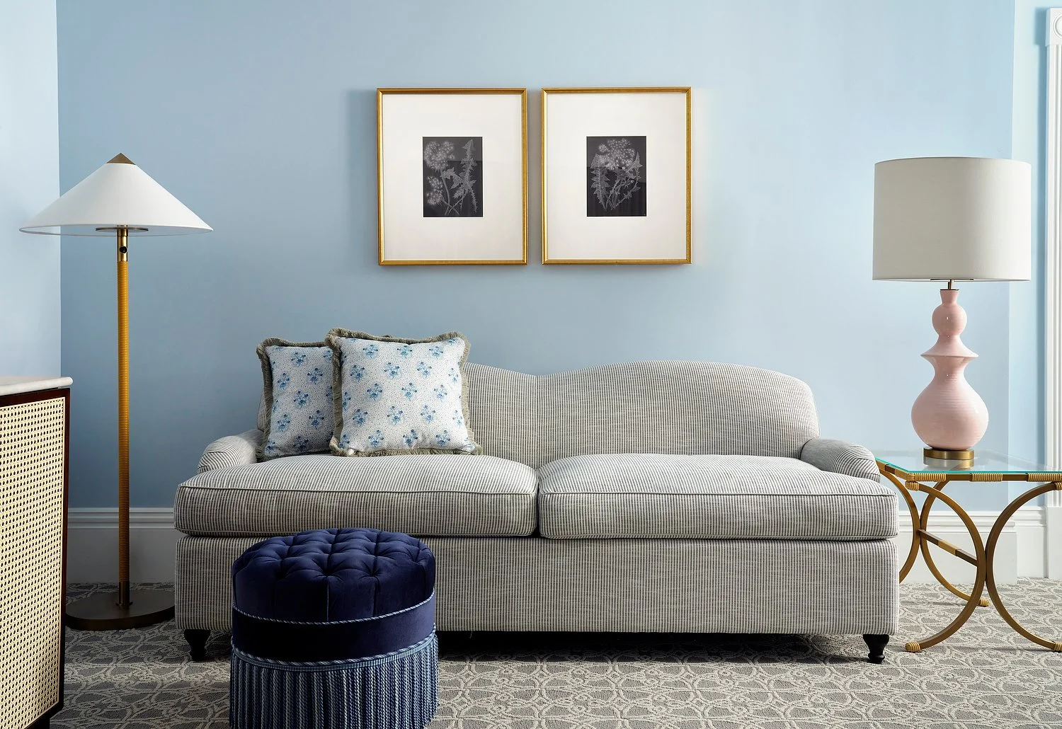 Hotel Del Coronado 35034 king sofa bed(1).JPG