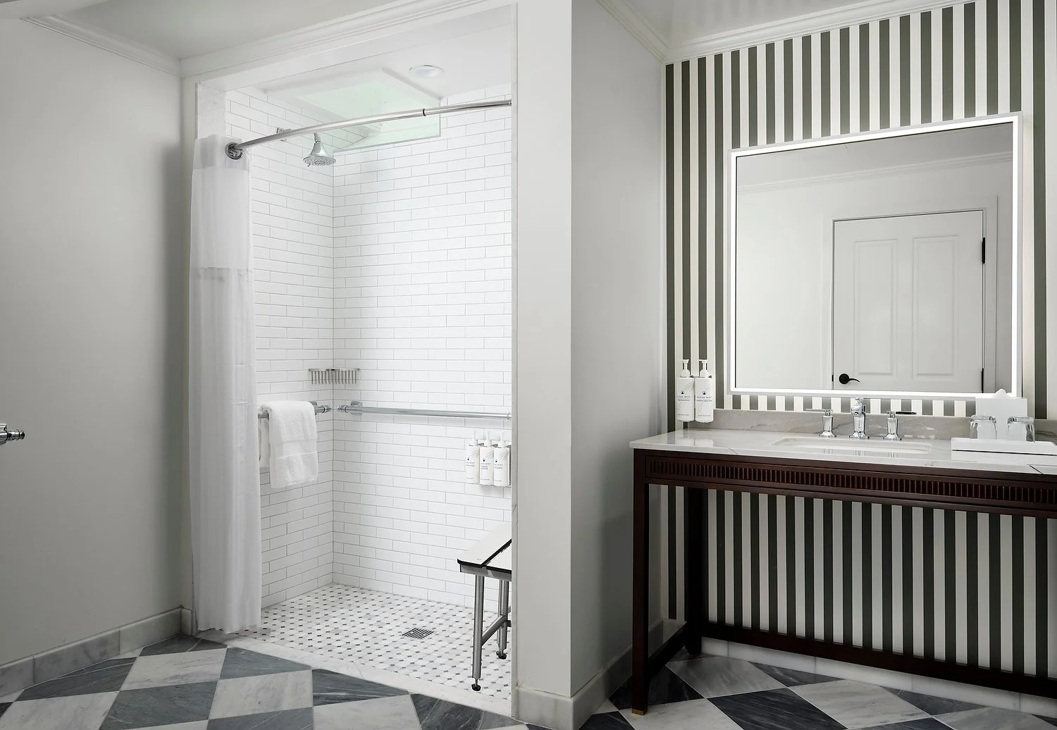 Hotel Del room35121 ADA BATH Roll-in shower v2.JPG