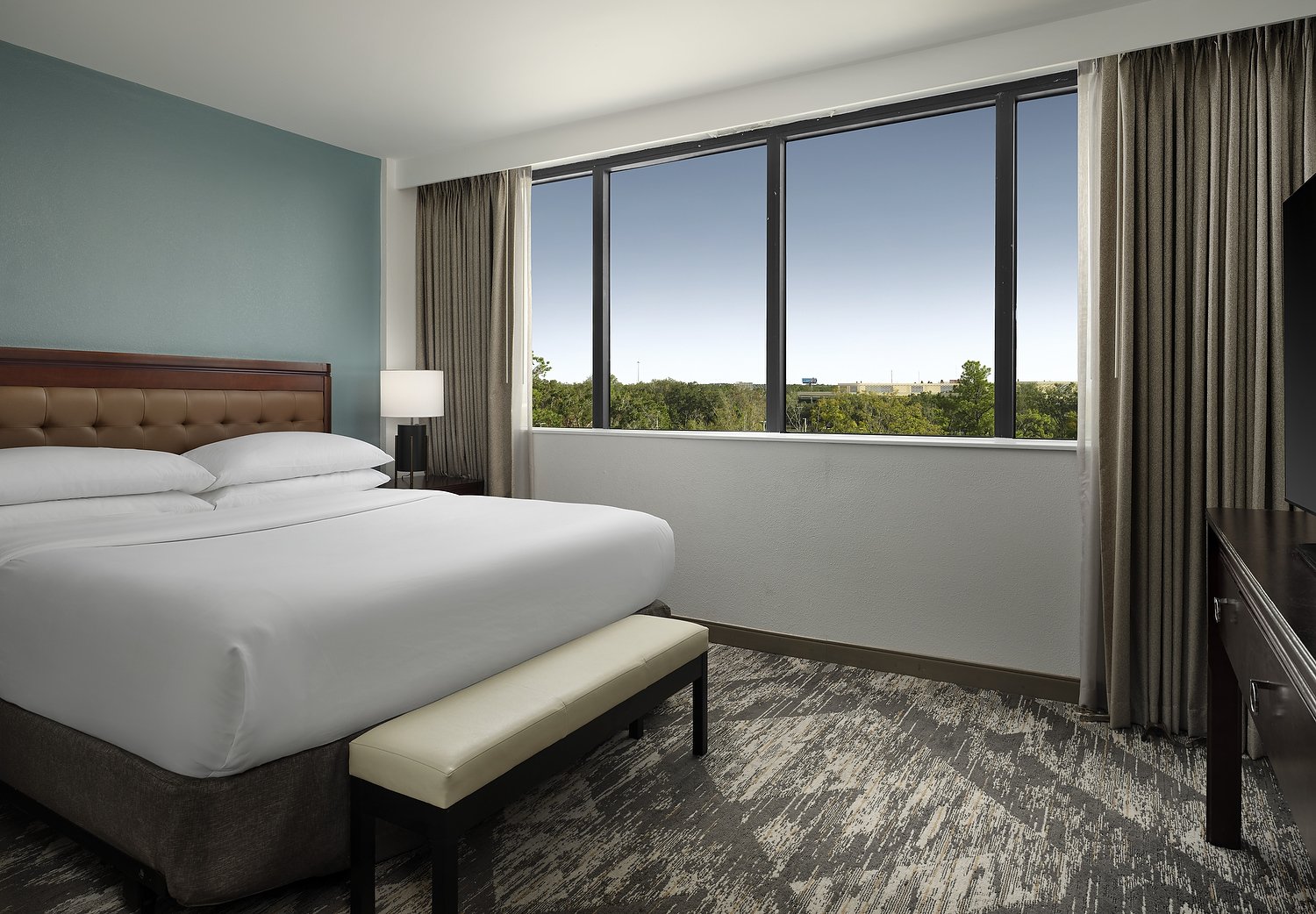 SH_TPAEA_room548_jun_suite_bedroomV1.JPG