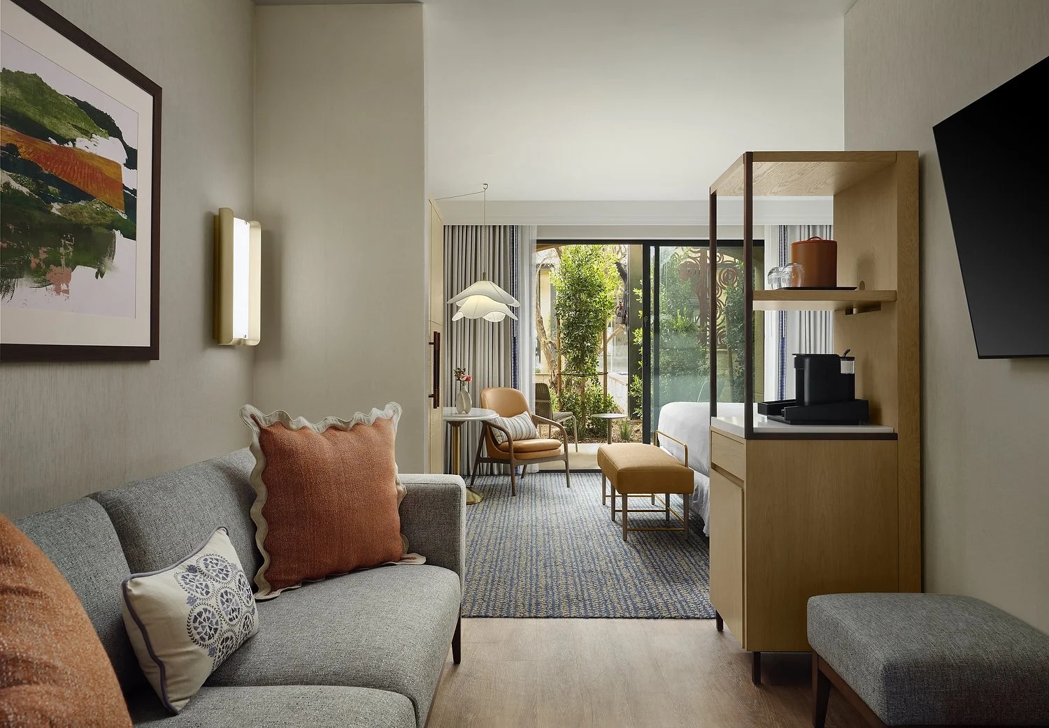 HOTEL SOLEA room 4102 family suite v2.JPG