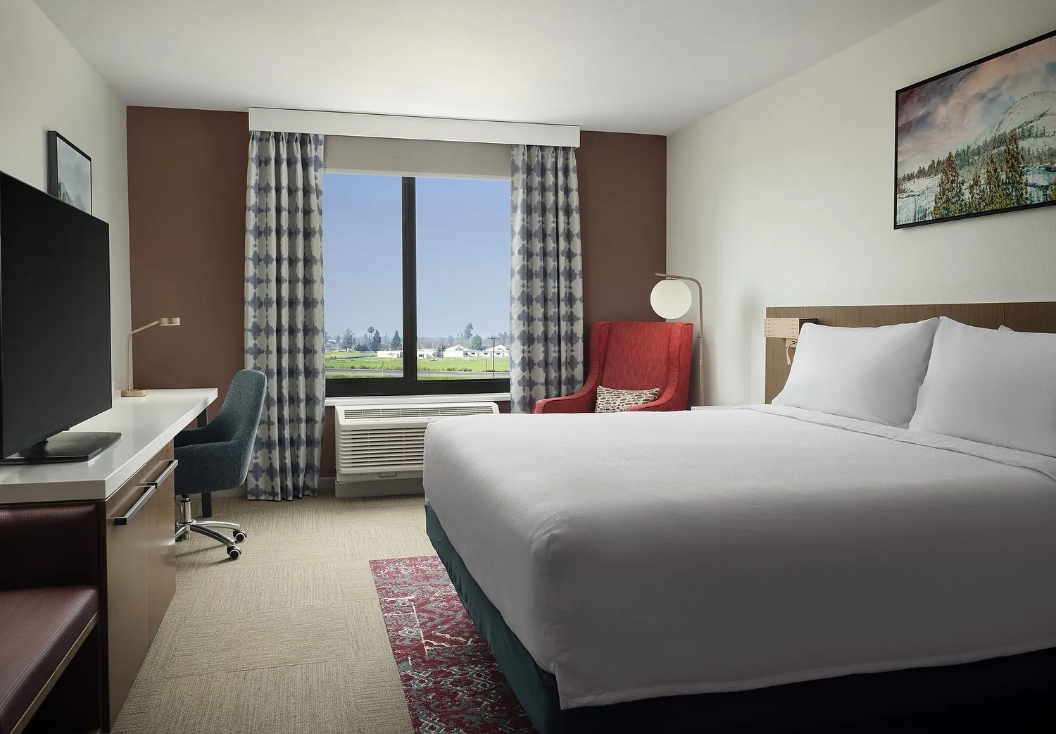 Merced HGI king rm 326.JPG