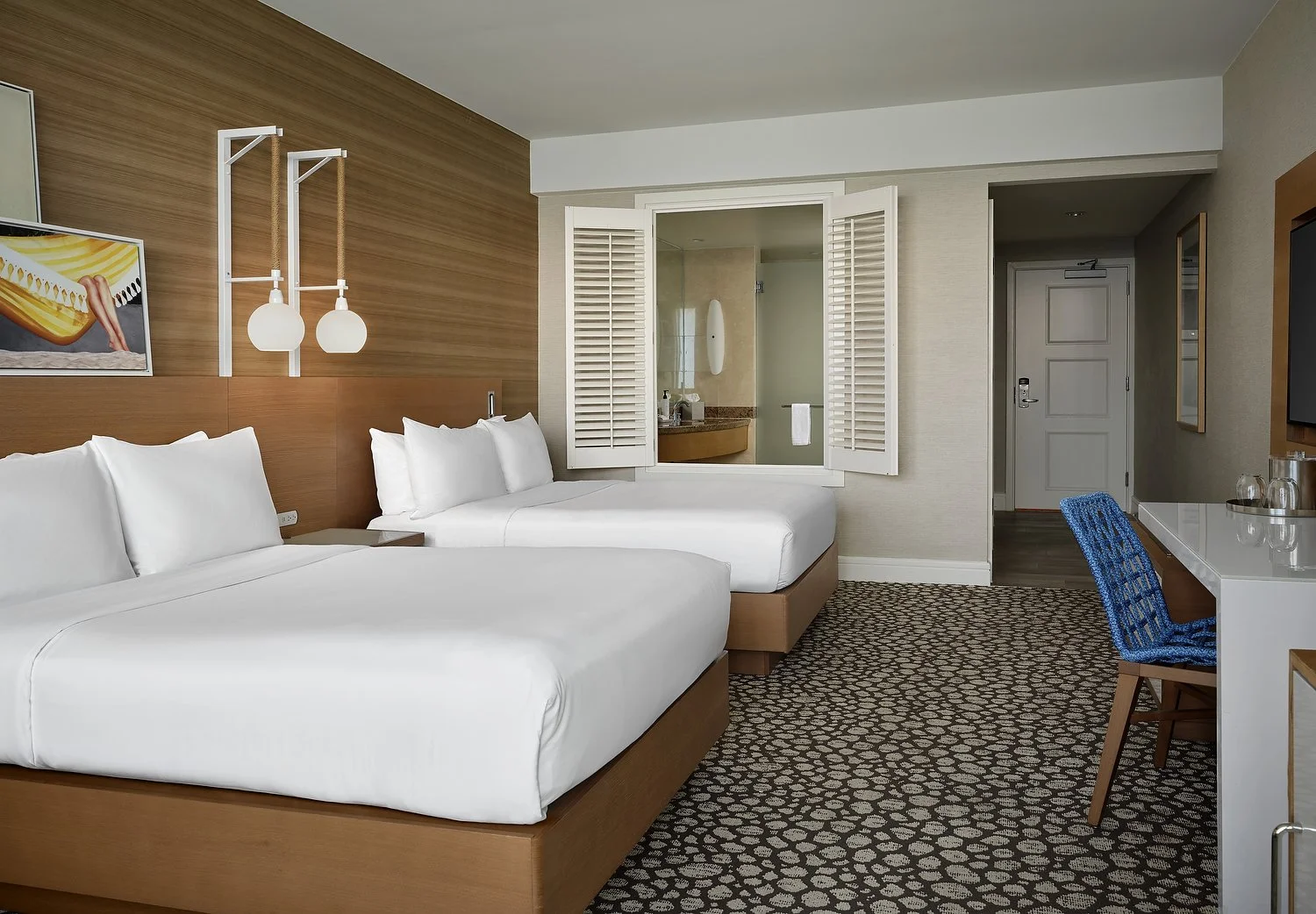 THE DIPLOMAT 2 bed  1.JPG