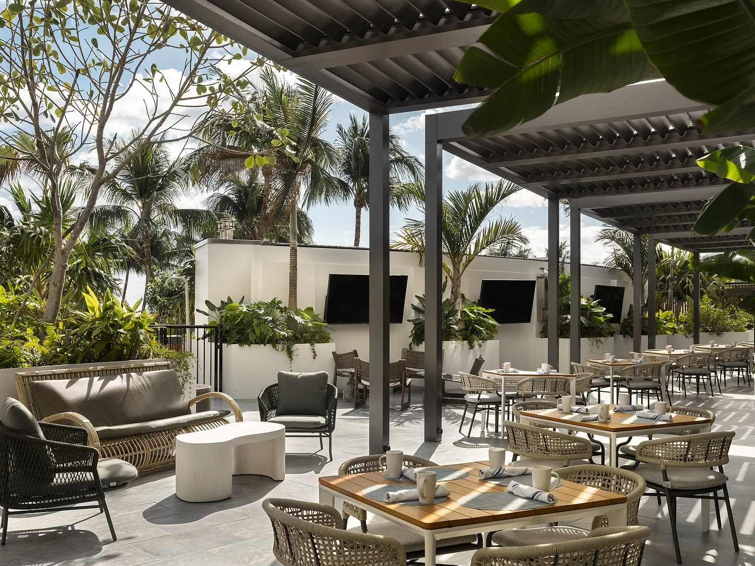 The Diplomat67777.JPG