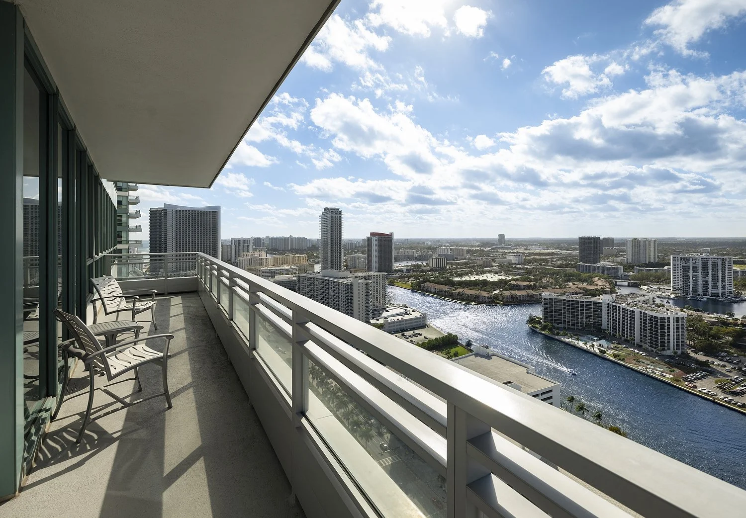 The Diplomat67994.JPG