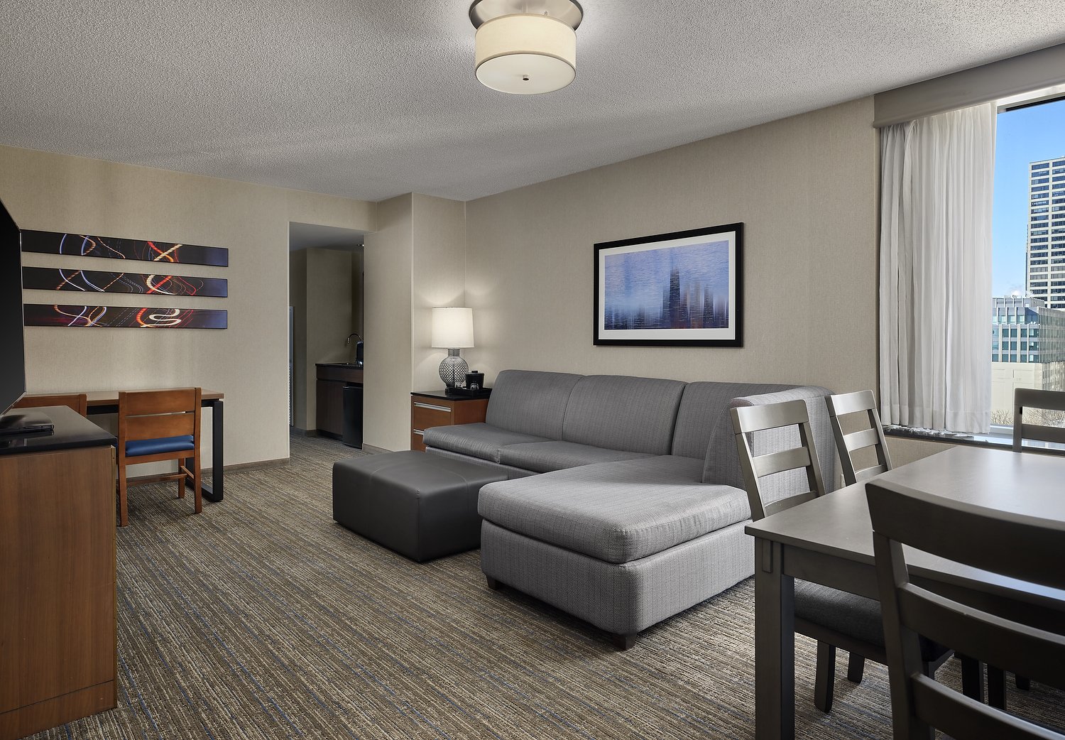 EMBASSY SUITES CHICAGO room 805 corner table suitePATH.JPG