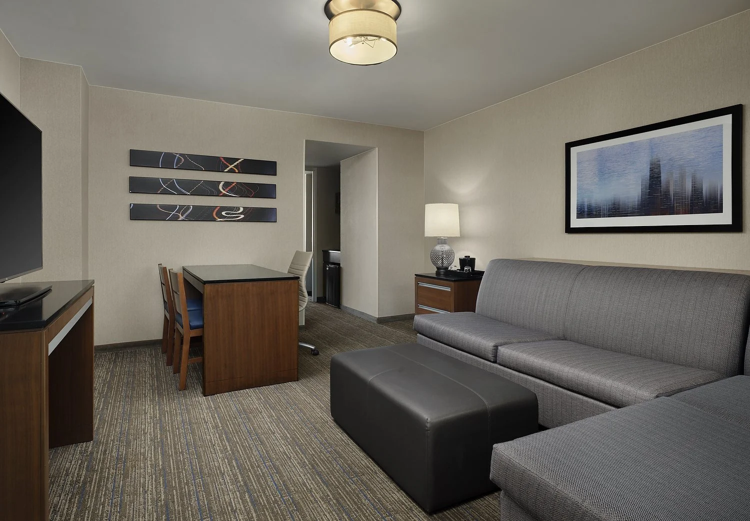 EMBASSY SUITES CHICAGO room 1707 double queen.JPG