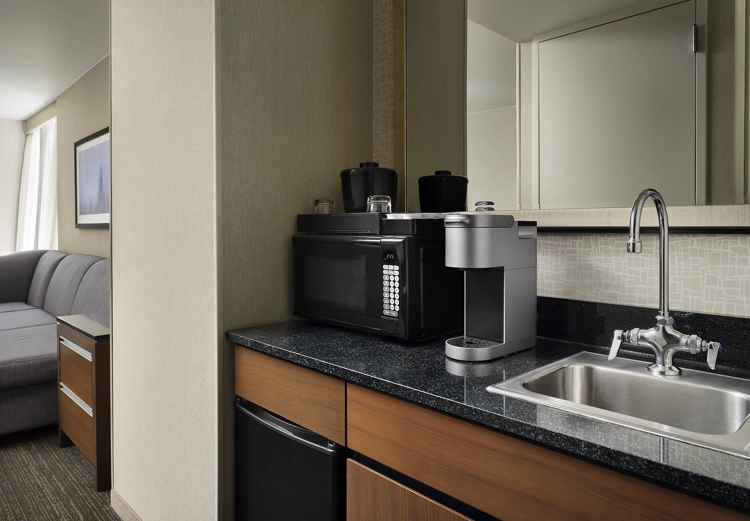 EMBASSY SUITES CHICAGO room 1714 corner king amenities 1.JPG