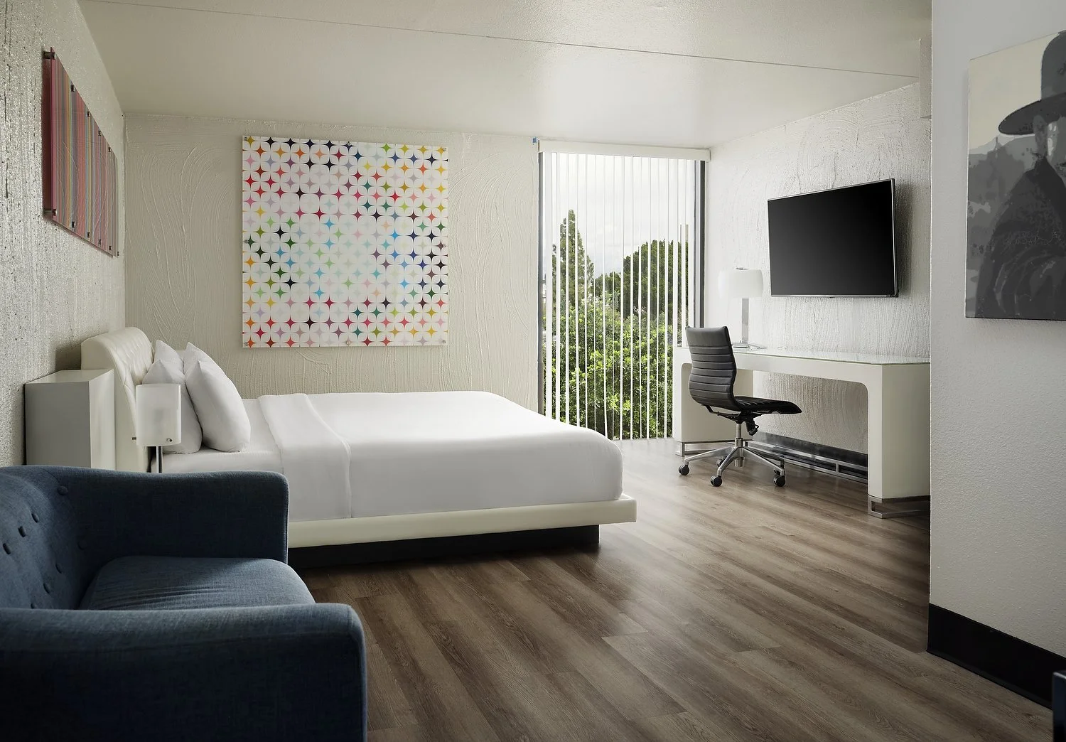 Phoenix clarendon room 324 king deluxe .JPG