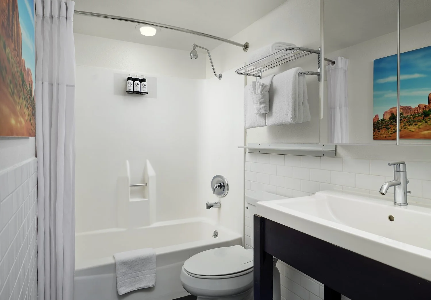 Phoenix clarendon room 430 2 queen deluxe bath a.JPG
