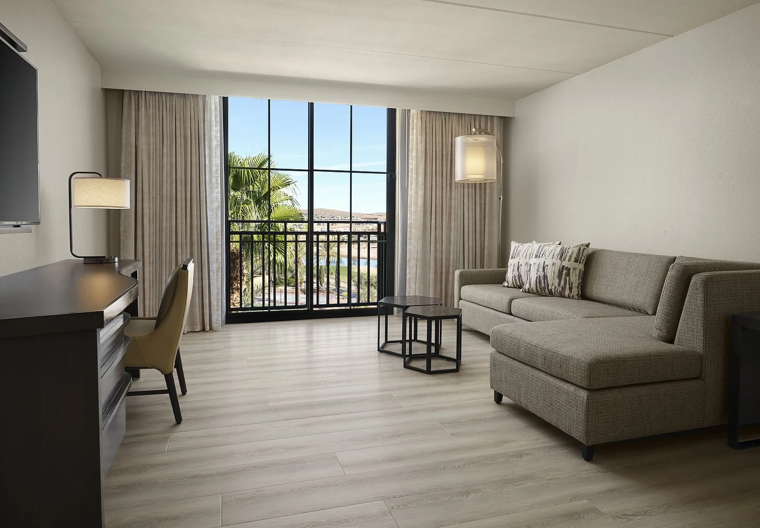 WH_LASWI_Westin LAKE LV room 7019 LR.tif.JPG
