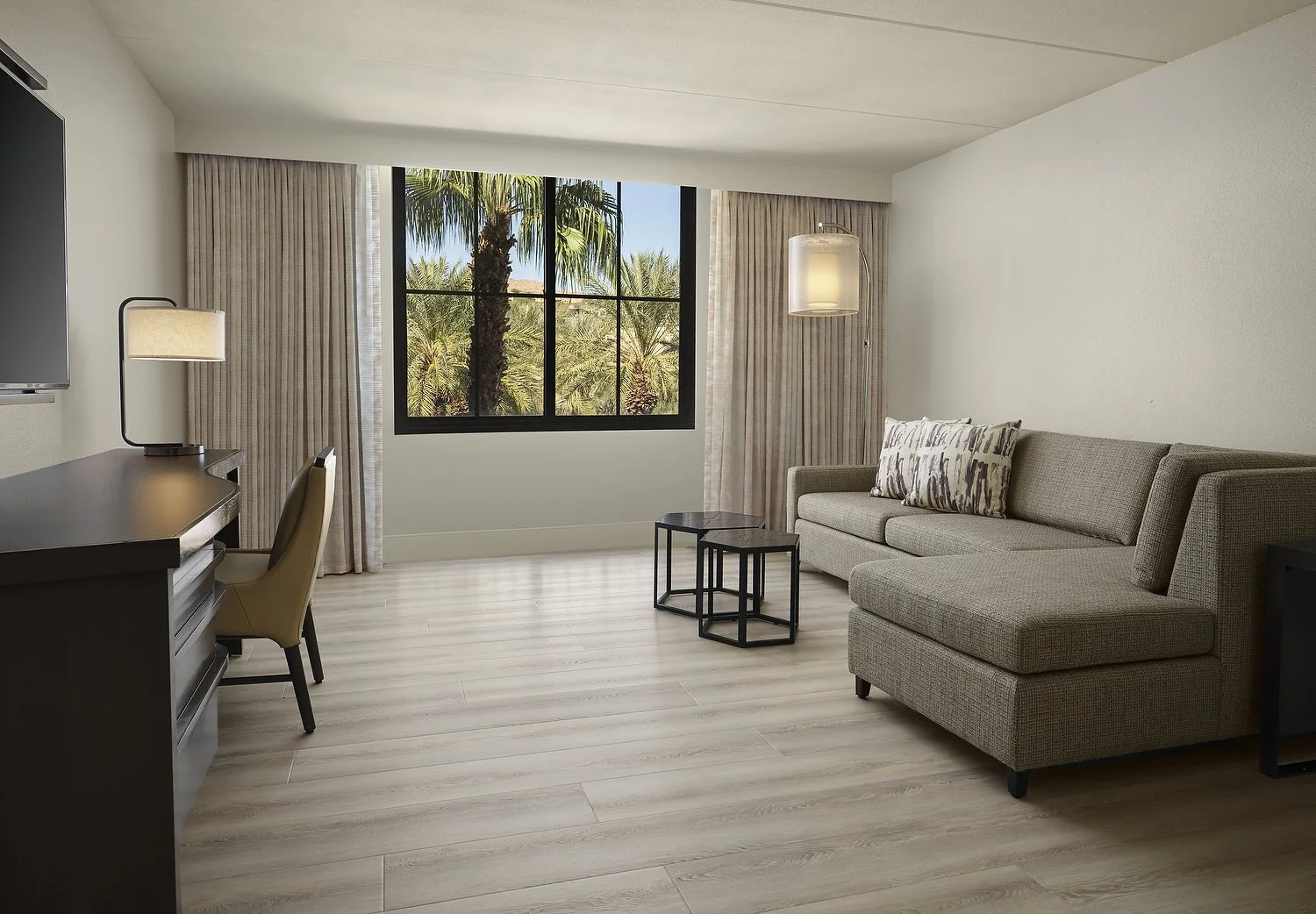 WH_LASWI_Westin LAKE LV room 7019 LRV1.tif (1).JPG