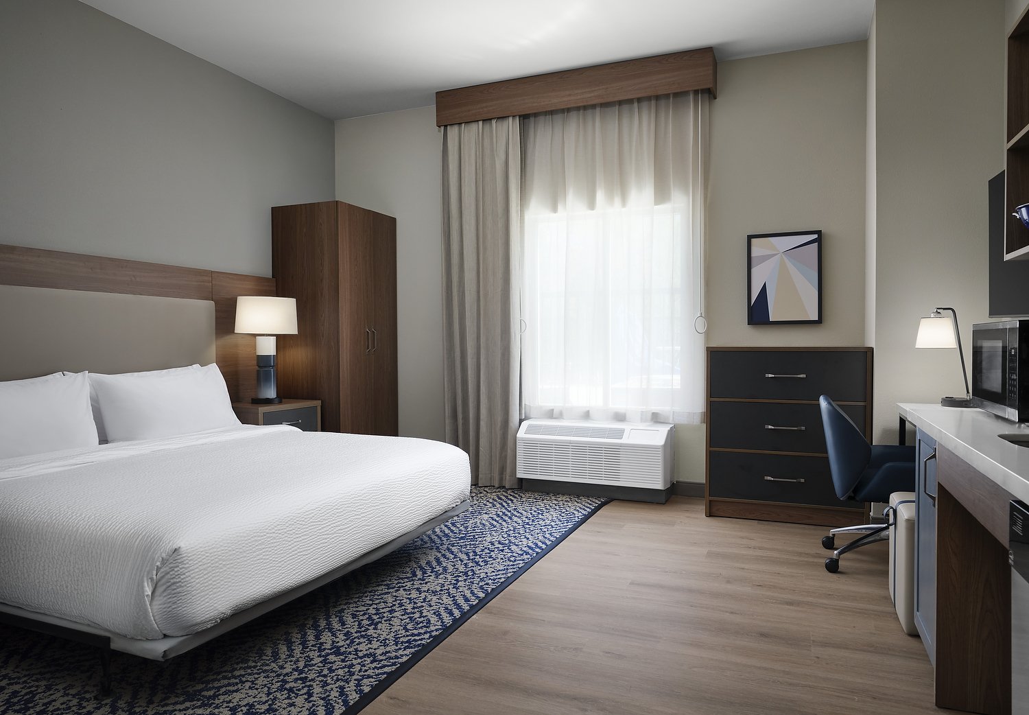 mobile candlewood room  109 ADA king v2 (1).JPG