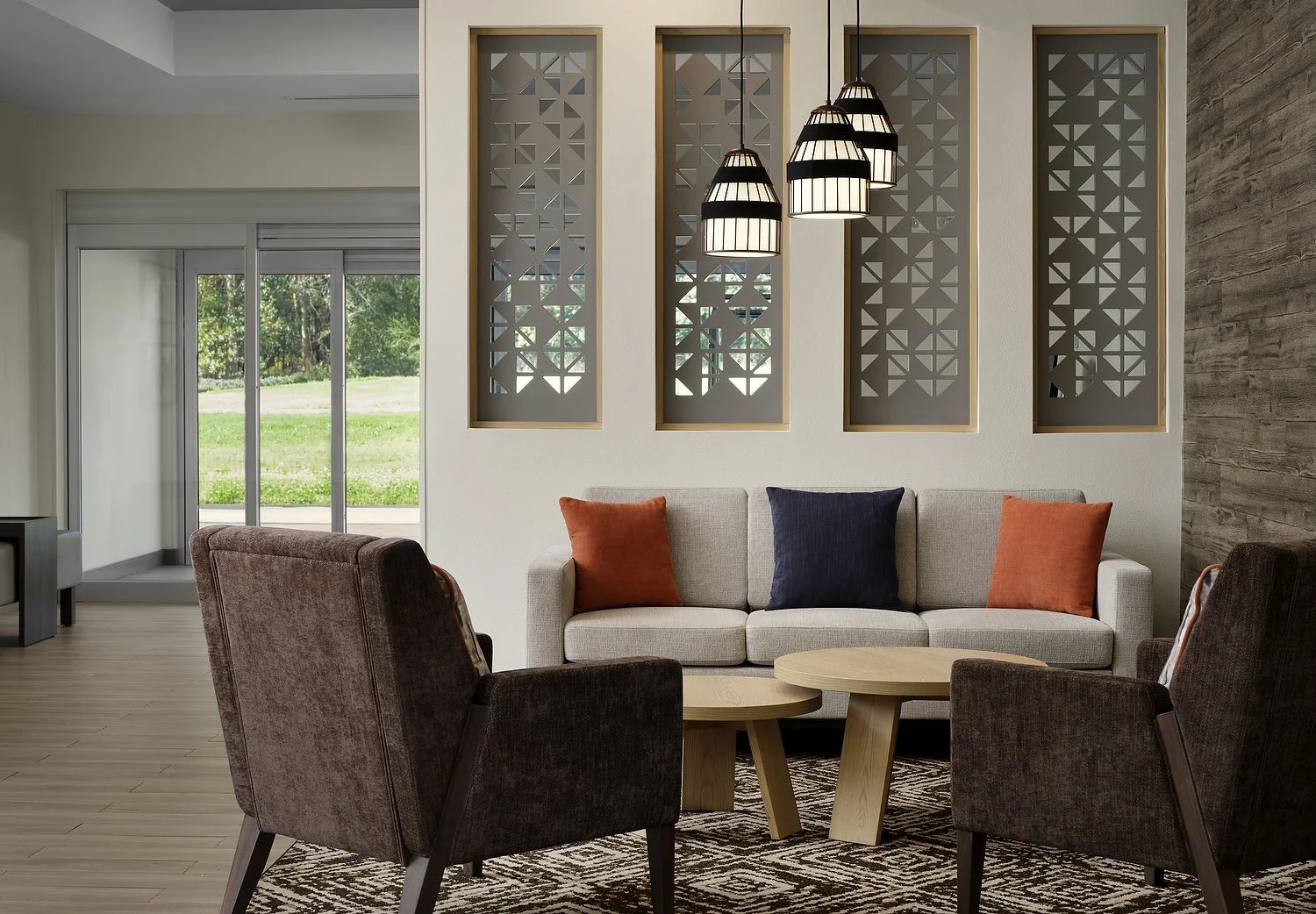 Mobile Candlewood Suites lobby seating.JPG