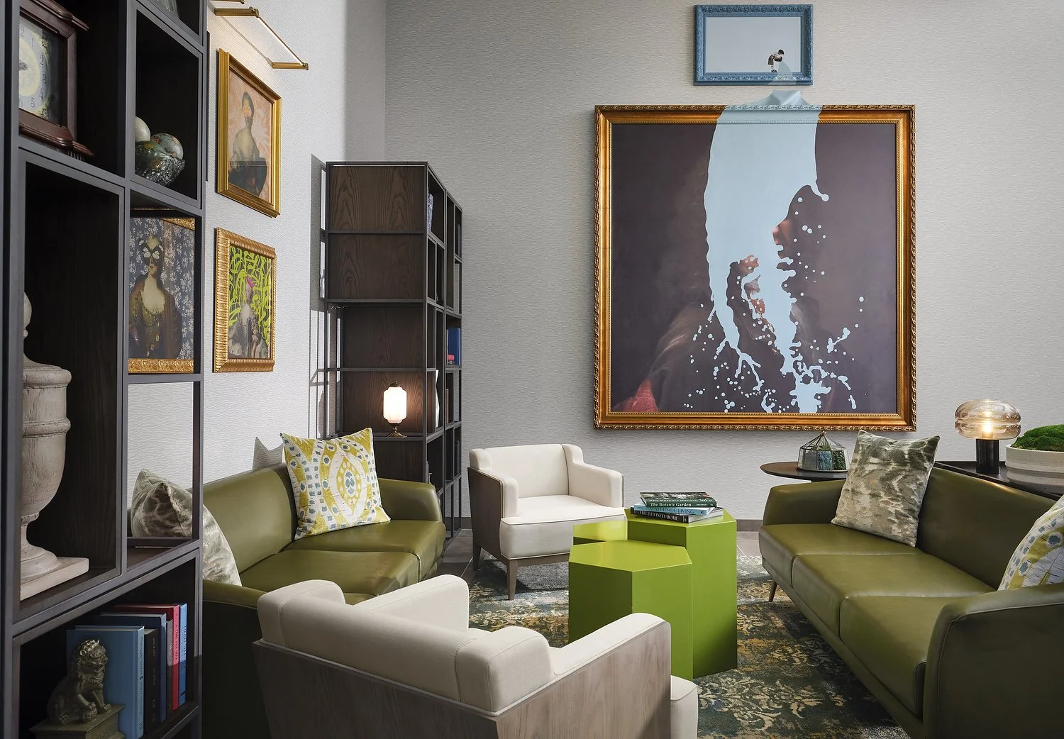 Tempo Nashville lobby by painting.JPG