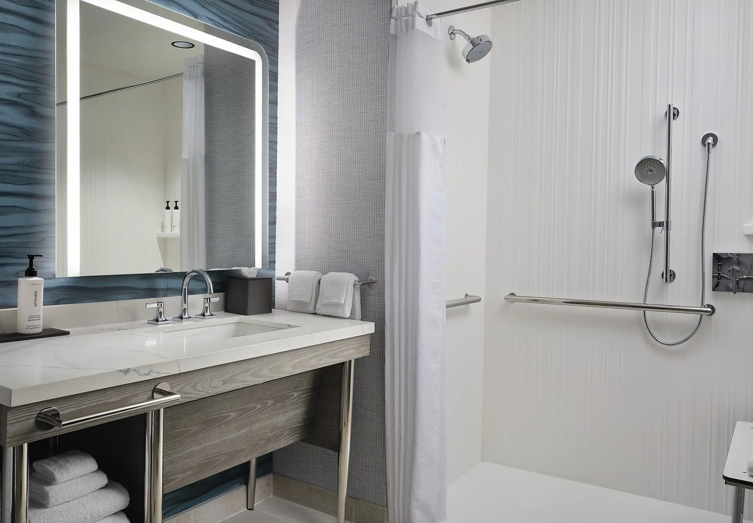 Tempo Nashville room 634 ADA BATH ROLL IN v2.JPG