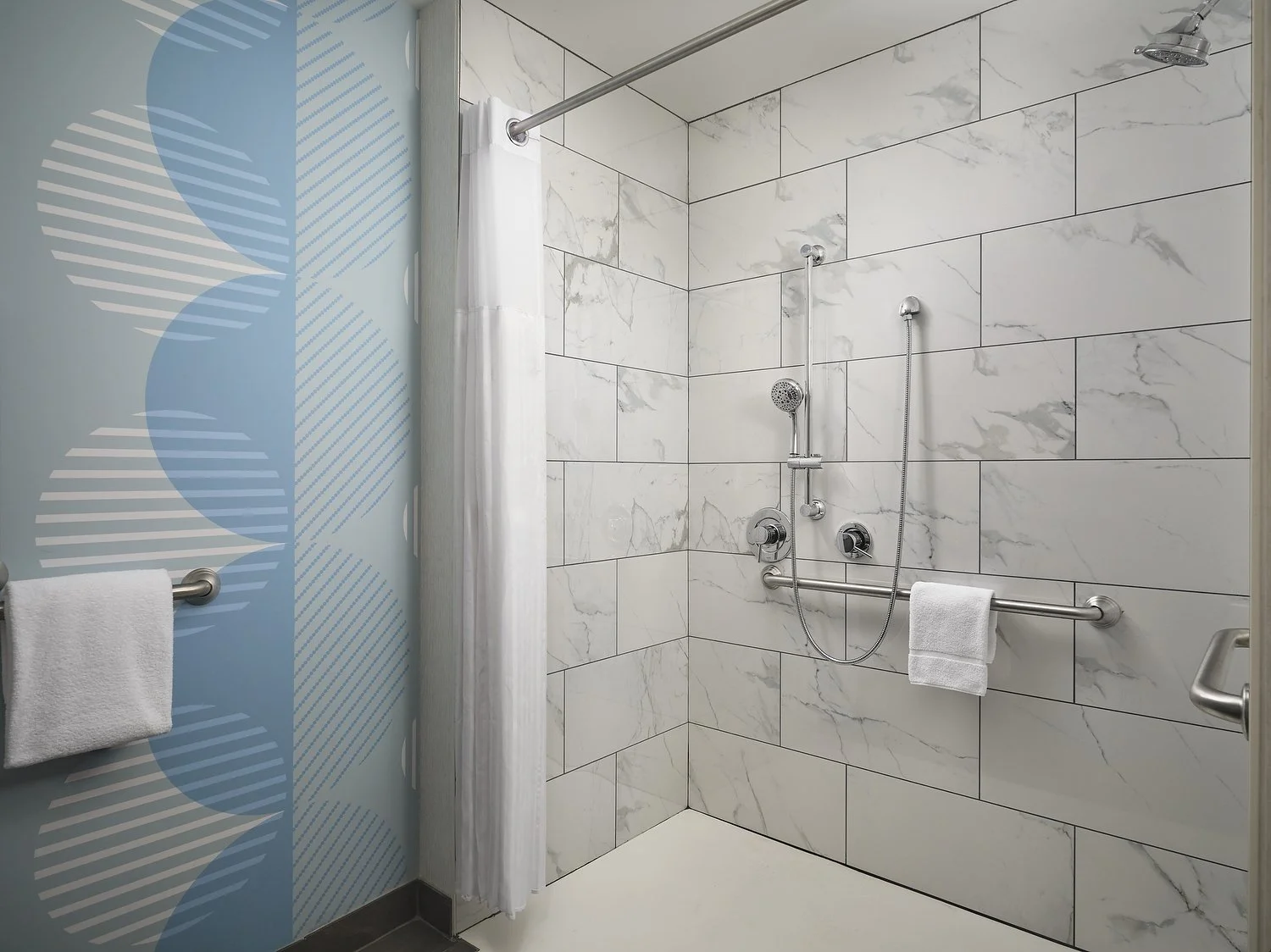 Jackson Tru room 110 ADA BATH roll-in.JPG