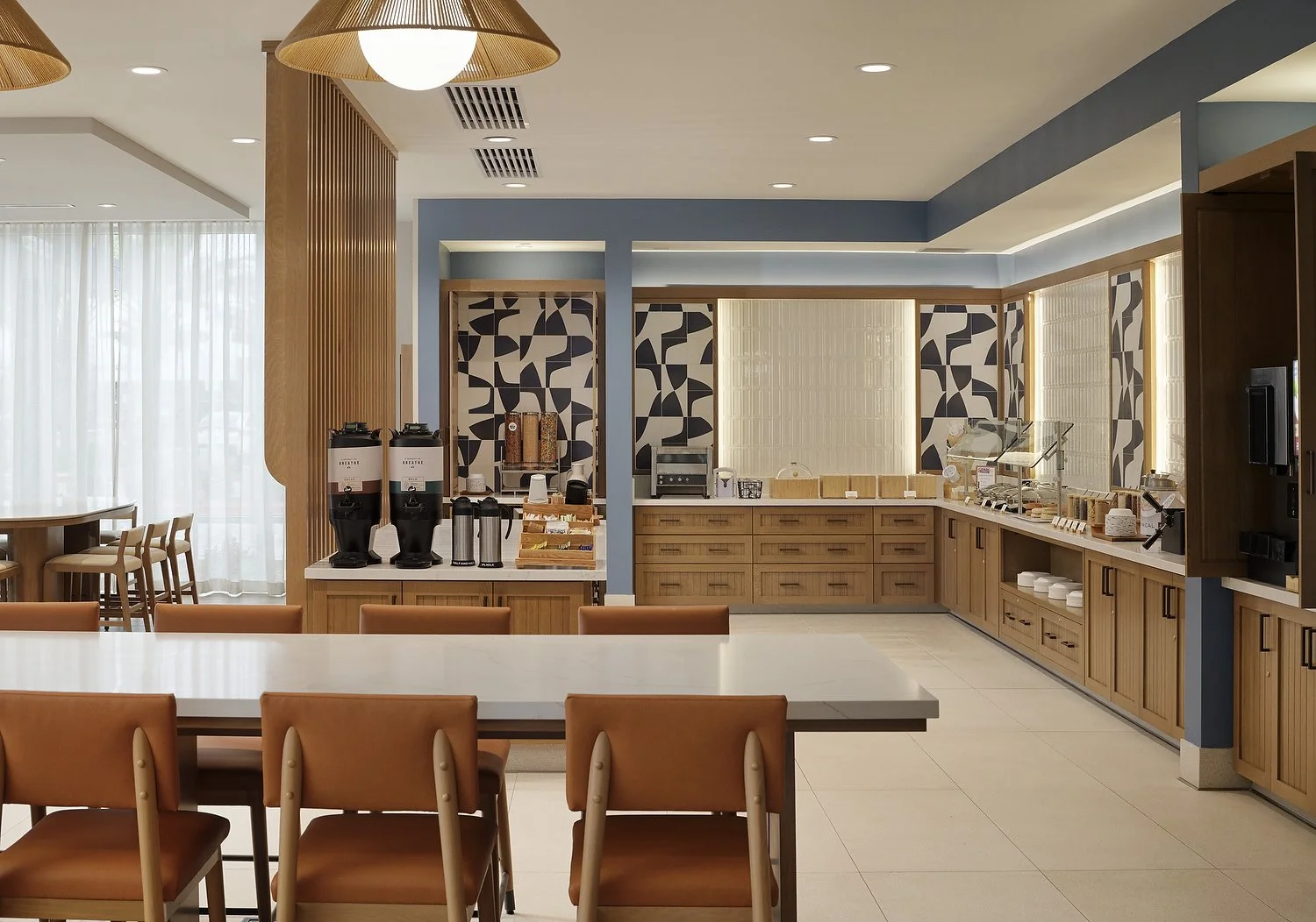 SHS_SBAVO_breakfast_area.JPG