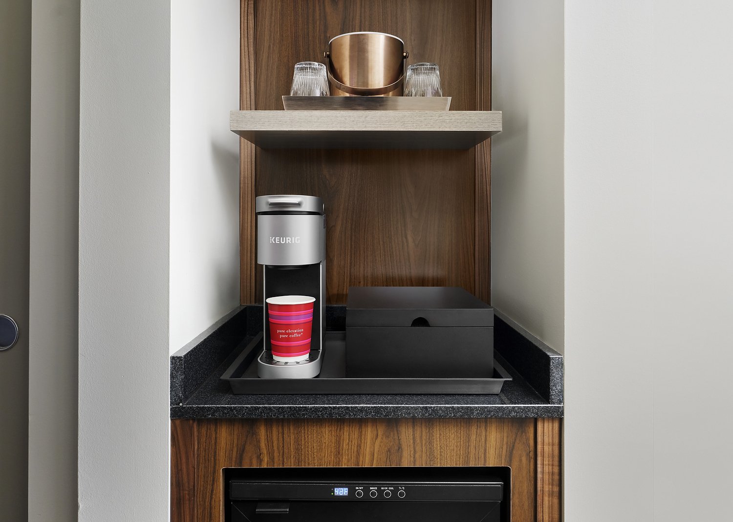 MH_MARSHA_Auburn marriott room 312 king w balcony amenities.tif.JPG