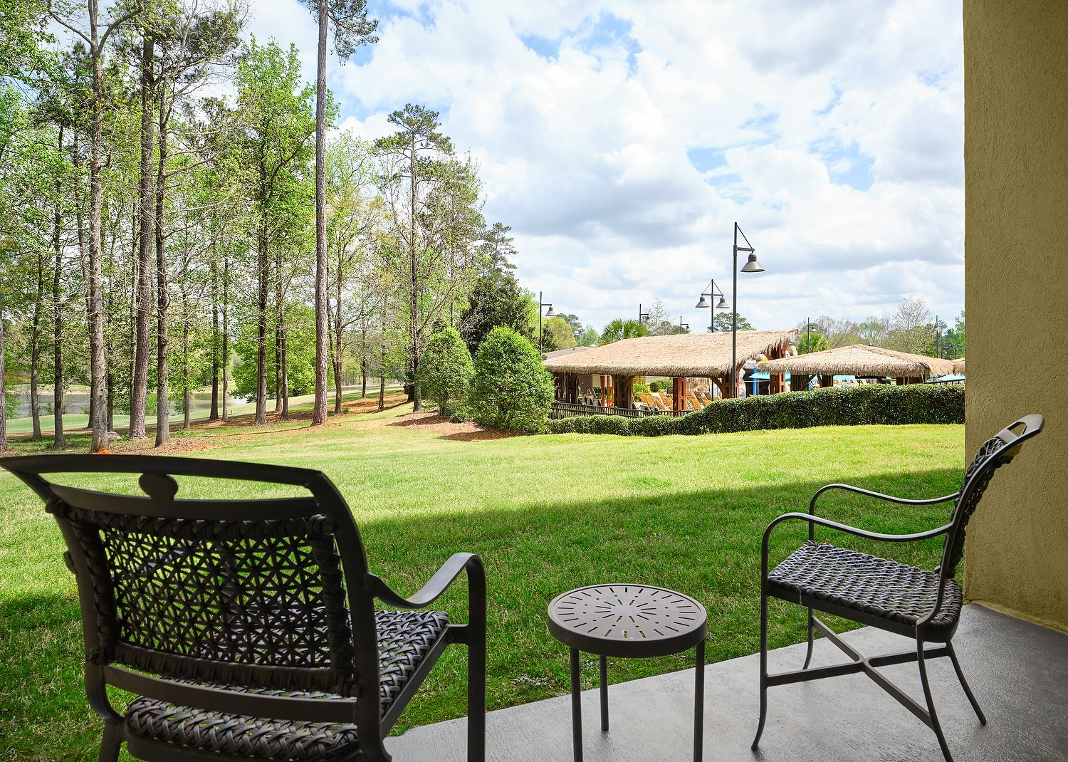 MH_MARSHA_rm 130 king patio.tiff.JPEG