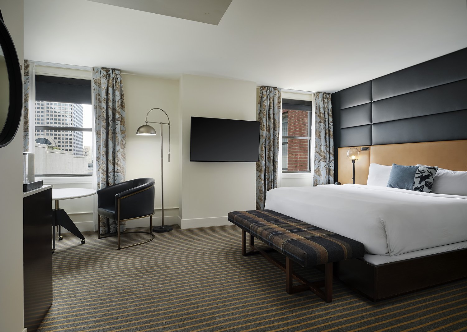 HOTEL THEODORE room 1001 premium king.JPG