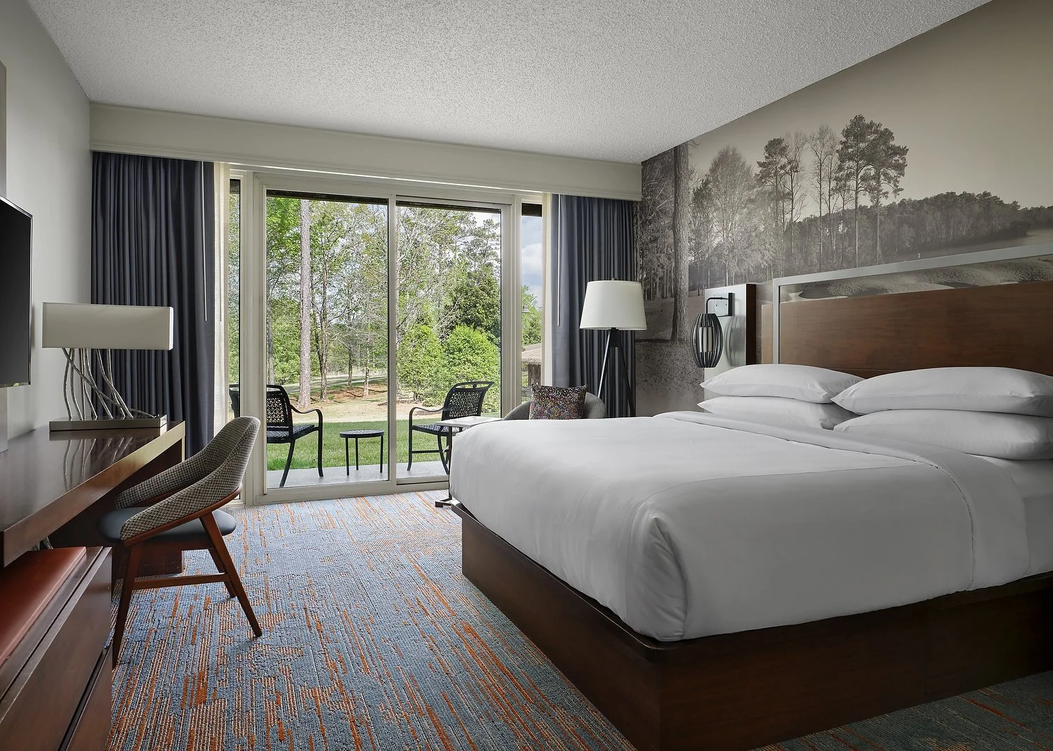 MH_MARSHA_Auburn marriott room 130 king w patio.tif.JPG