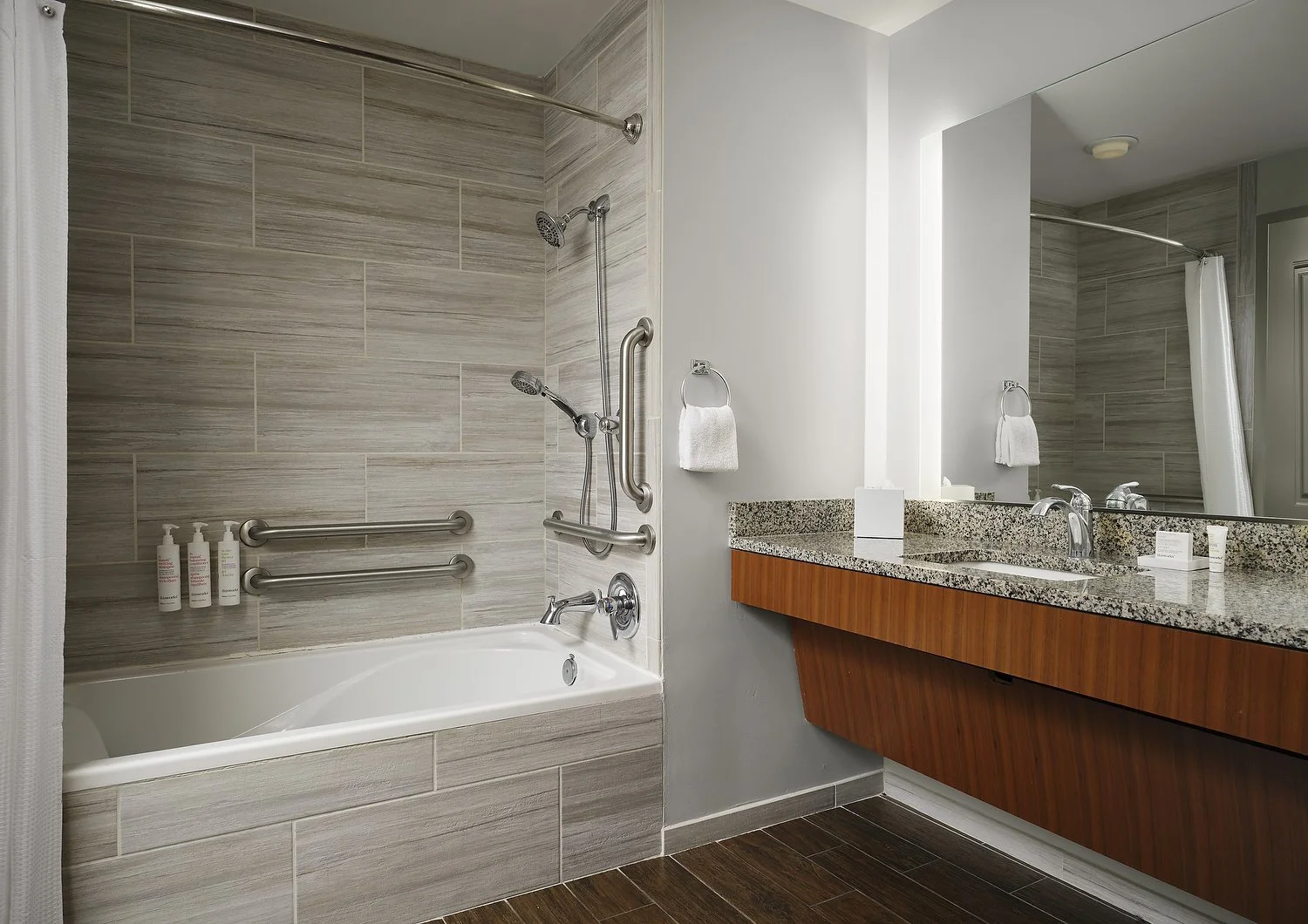 MH_MARSHA_Auburn marriott room 323 ADA BATH TUB.tif.JPG
