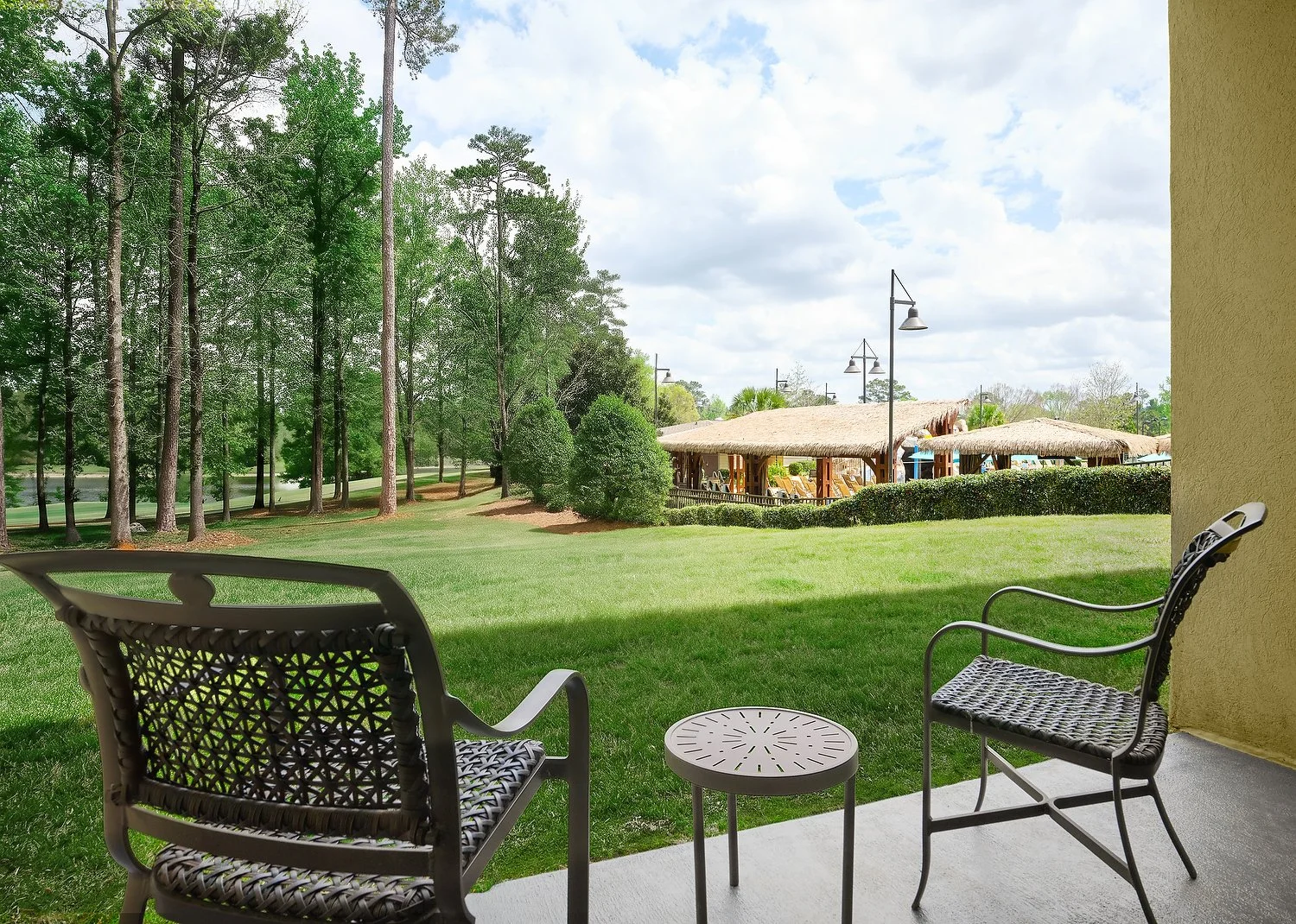 MH_MARSHA_rm 130 king patio.tiff.JPEG